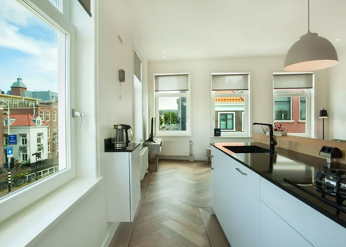 Stayci Serviced Denneweg Apartment