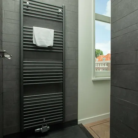 Stayci Serviced Denneweg Apartment *
